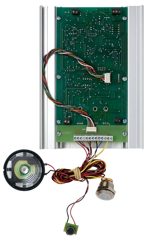 0 – DB9701S
